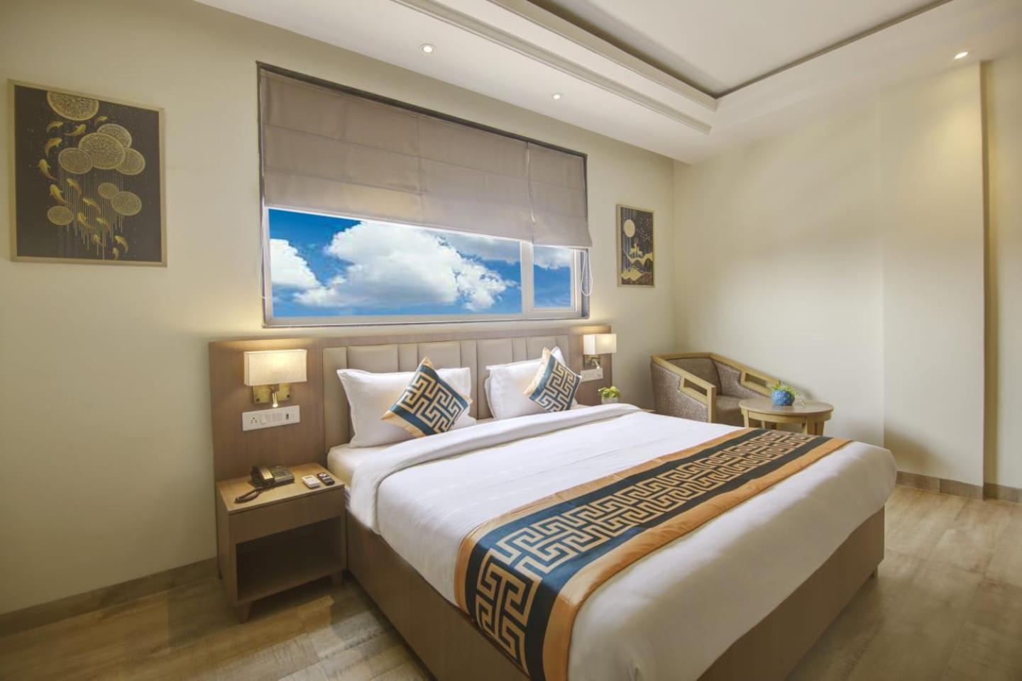 King Plaza Hotel 4*